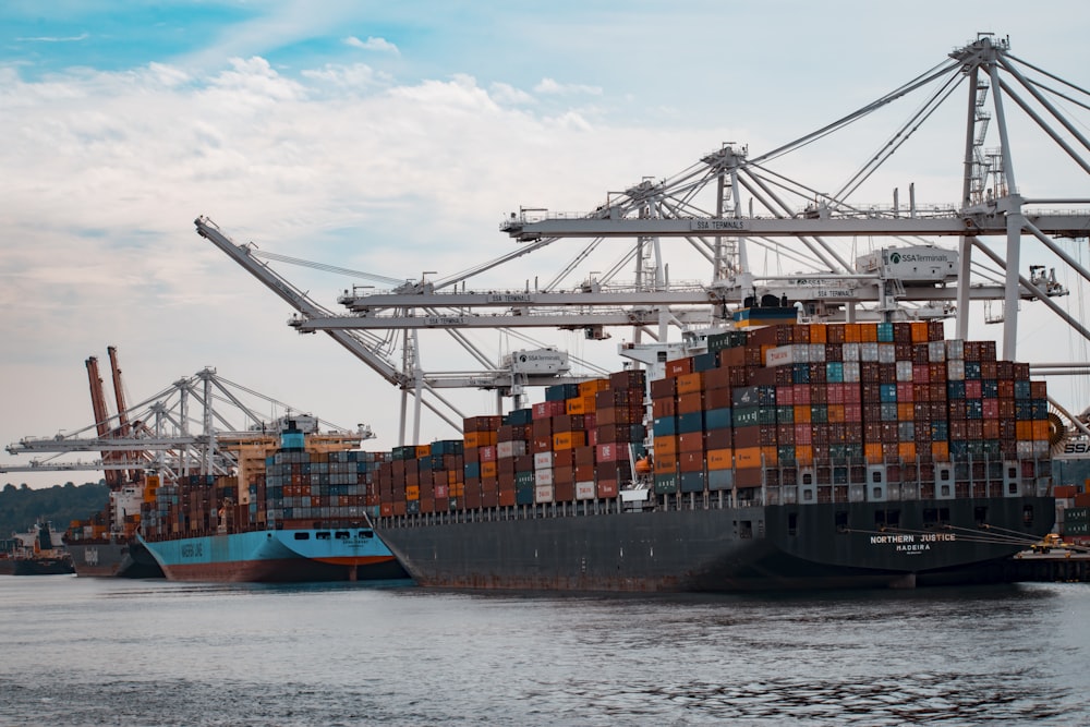 Bustling US transloading facility
